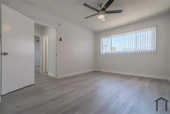4060 Stevely Ave #19 — Photo 13