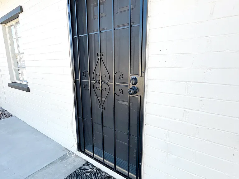 1627 N Bryant Ave #C — Photo 26