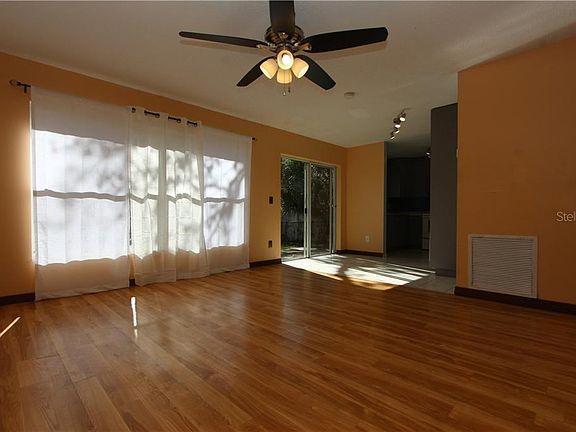 5th image of 8216 Esperanza St
