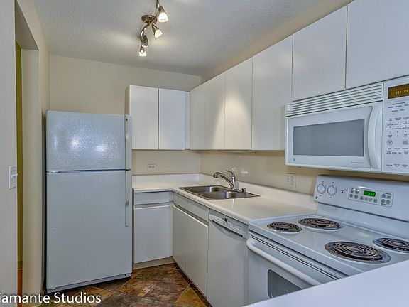5th image of 440 N Wabash Ave APT 704