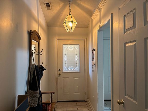 3rd image of 2737-2741 Wyndham Way