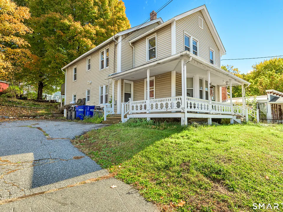 65 W Main St