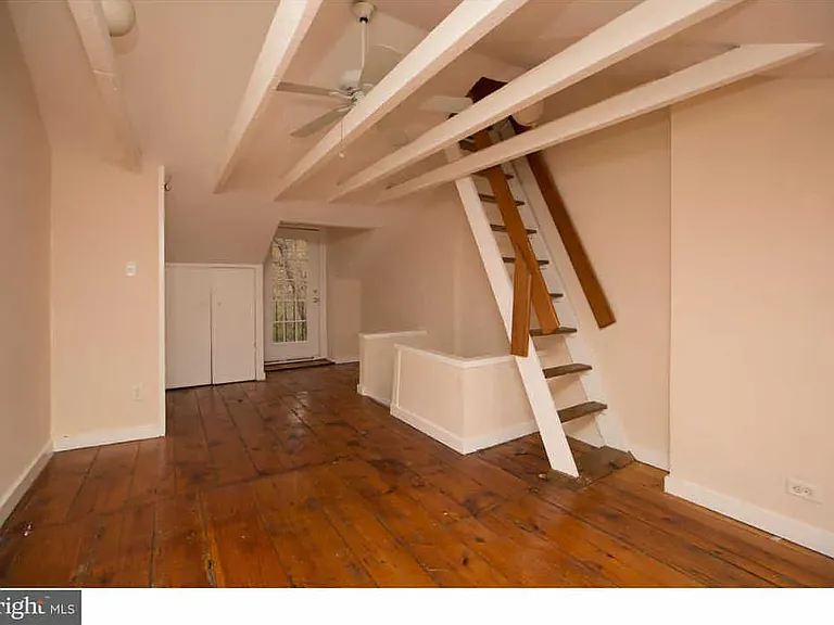 4431 Silverwood St — Photo 7