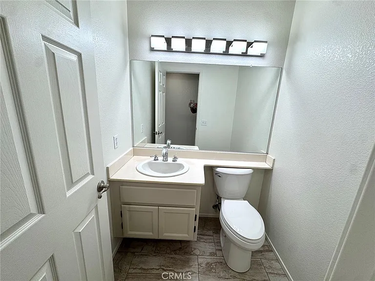 12789 Yorkshire Dr — Photo 17