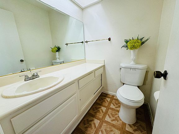 4th image of 429 N Alhambra Ave APT E