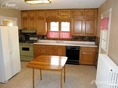 2nd image of 614 Chesaning St