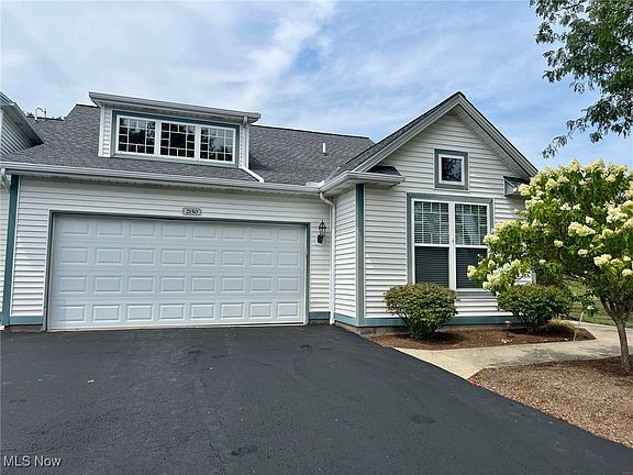 2nd image of 2150 Southampton Ln