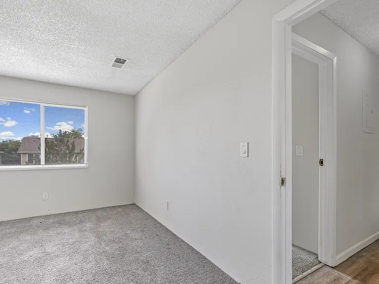 Pinon Place Apartments — Photo 24