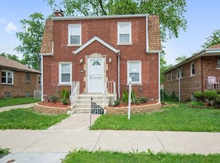 12517 S Throop St, Calumet Park, IL