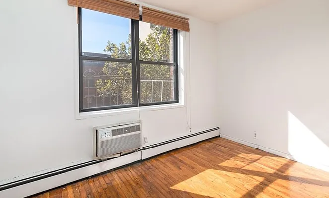 Rented by Guy Goldman, LREB | media 16