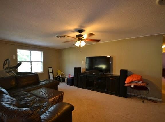 2nd image of 828 Private Road 1672