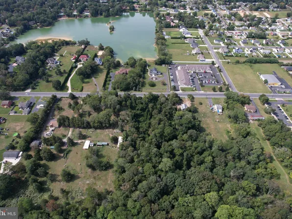 845 S Brewster Rd, Vineland, NJ 08361