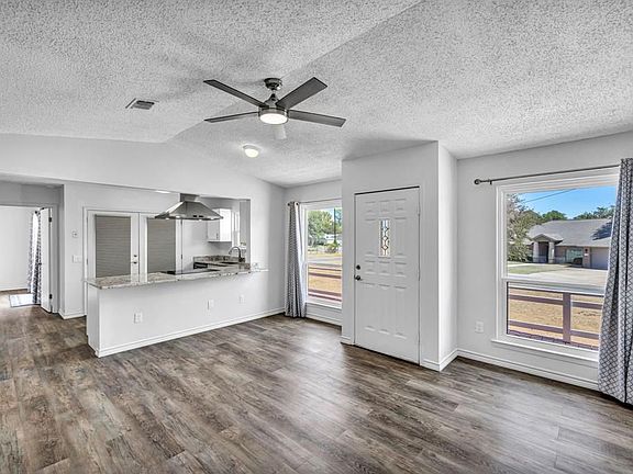 4th image of 2002 Belaire Dr