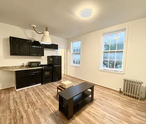 Rented by Compass | media 10