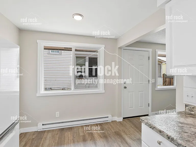 2422 E Diamond Ave #1 — Photo 17