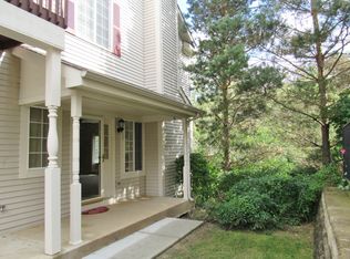 515 Fox Ridge Dr, Fox Lake, IL 60020