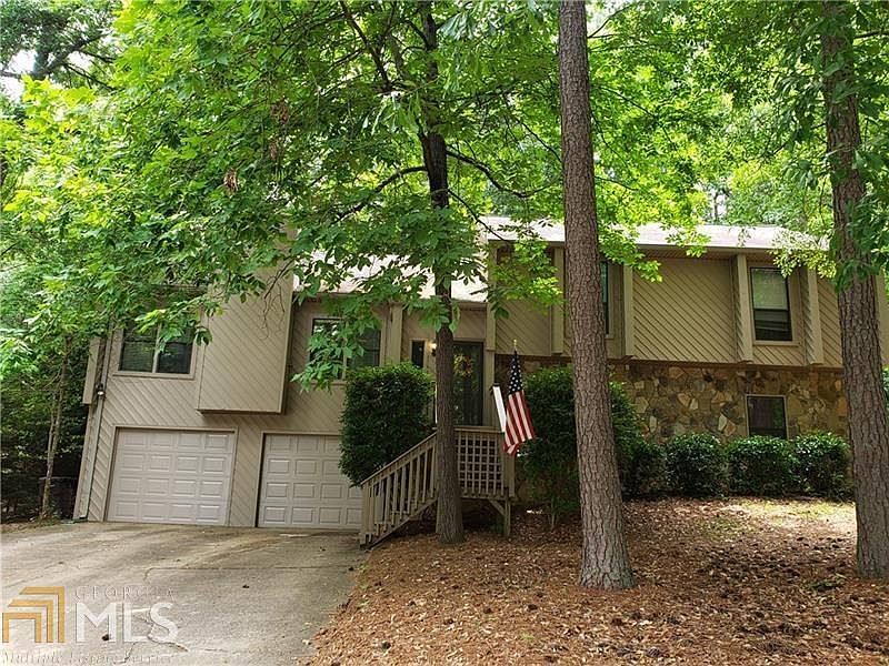 1st image of 110 Waters Mill Cir