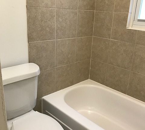 5th image of 1445 Detroit St Unit 303