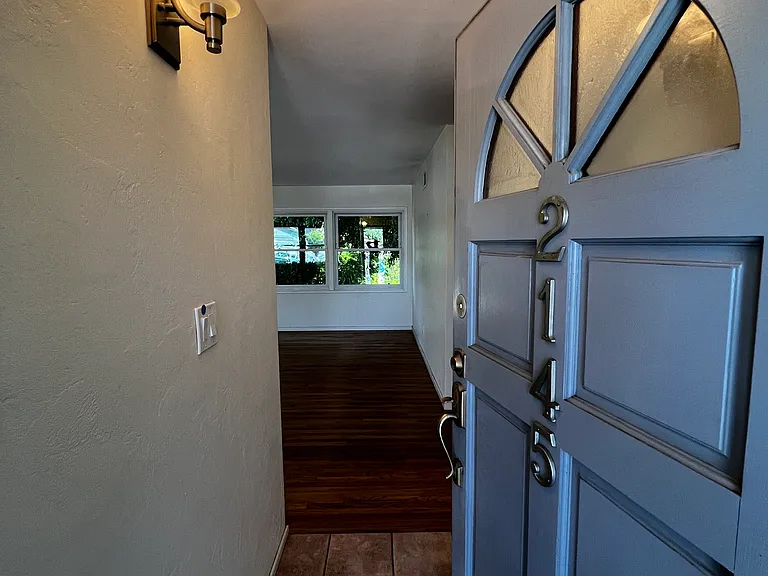 2145 Seagull Ln — Photo 2