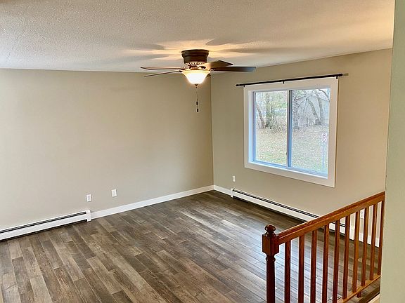 3rd image of 4310 Grainwood Cir NE