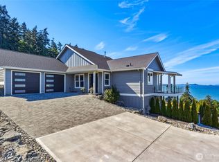 1018 Clear Morning Ln, Camano Island, WA 98282