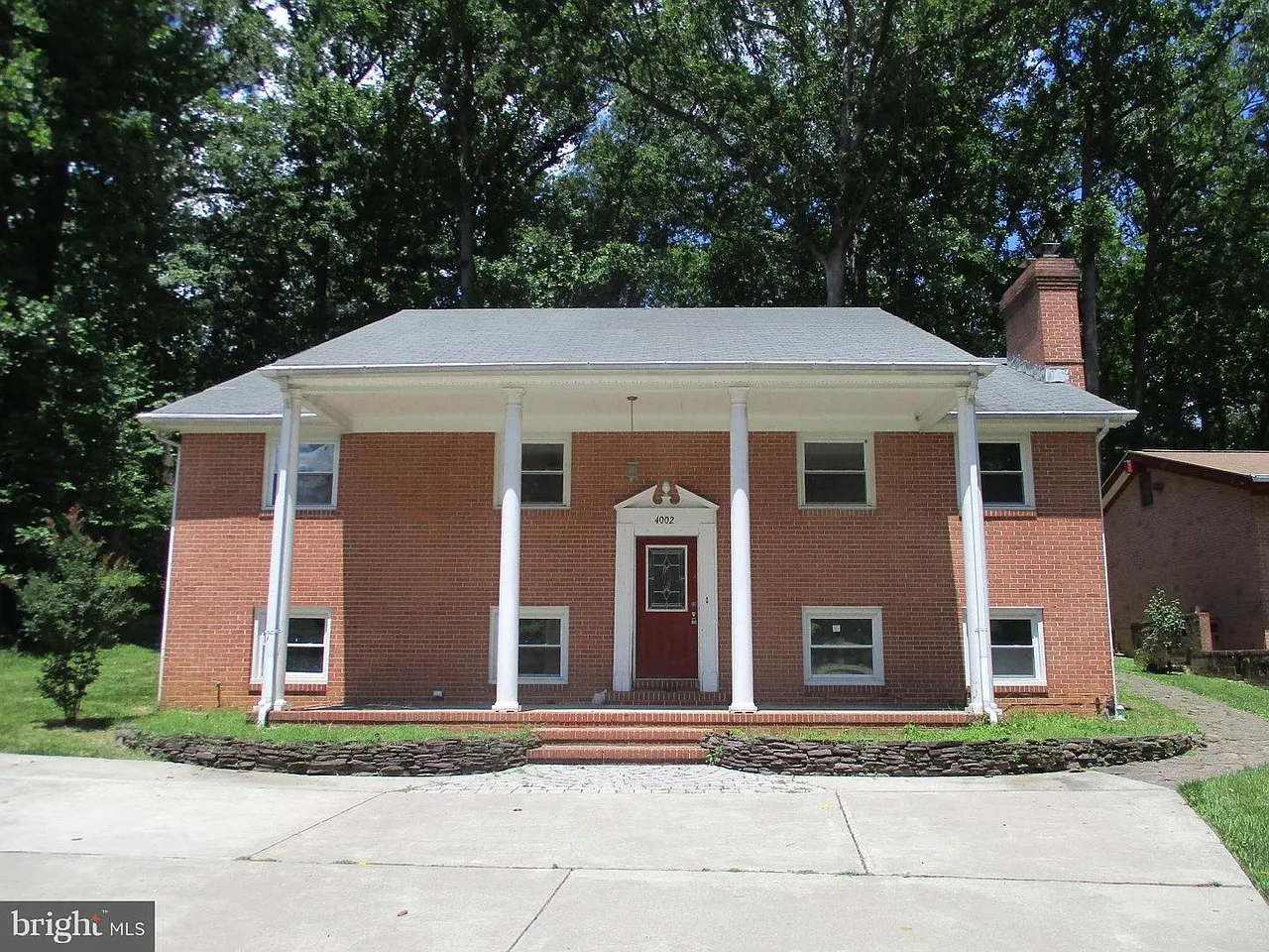 4 bed, 2320 sqft, $3,600 — Photo 2