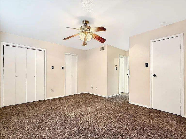 12905 Woodforest Blvd #601 — Photo 13
