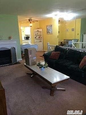 3rd image of 22624 Kingsbury Ave