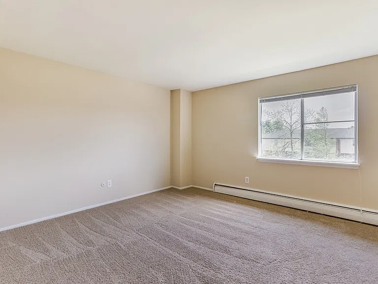 55 Suzanne Dr — Photo 62