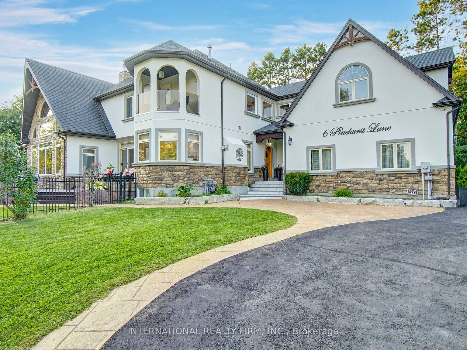 9 bed, $14,990 — Photo 2