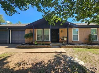 609 Canyon Ridge Dr, Euless, TX 76040