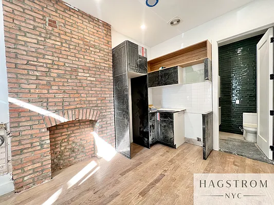 Rented by Hagstrom Management Inc | media 15