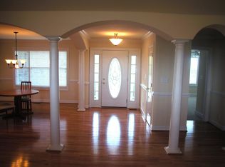826 Braeburn Dr, Martinsburg, WV 25403
