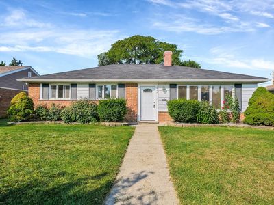 1056 E Villa Dr, Des Plaines, IL, 60016
