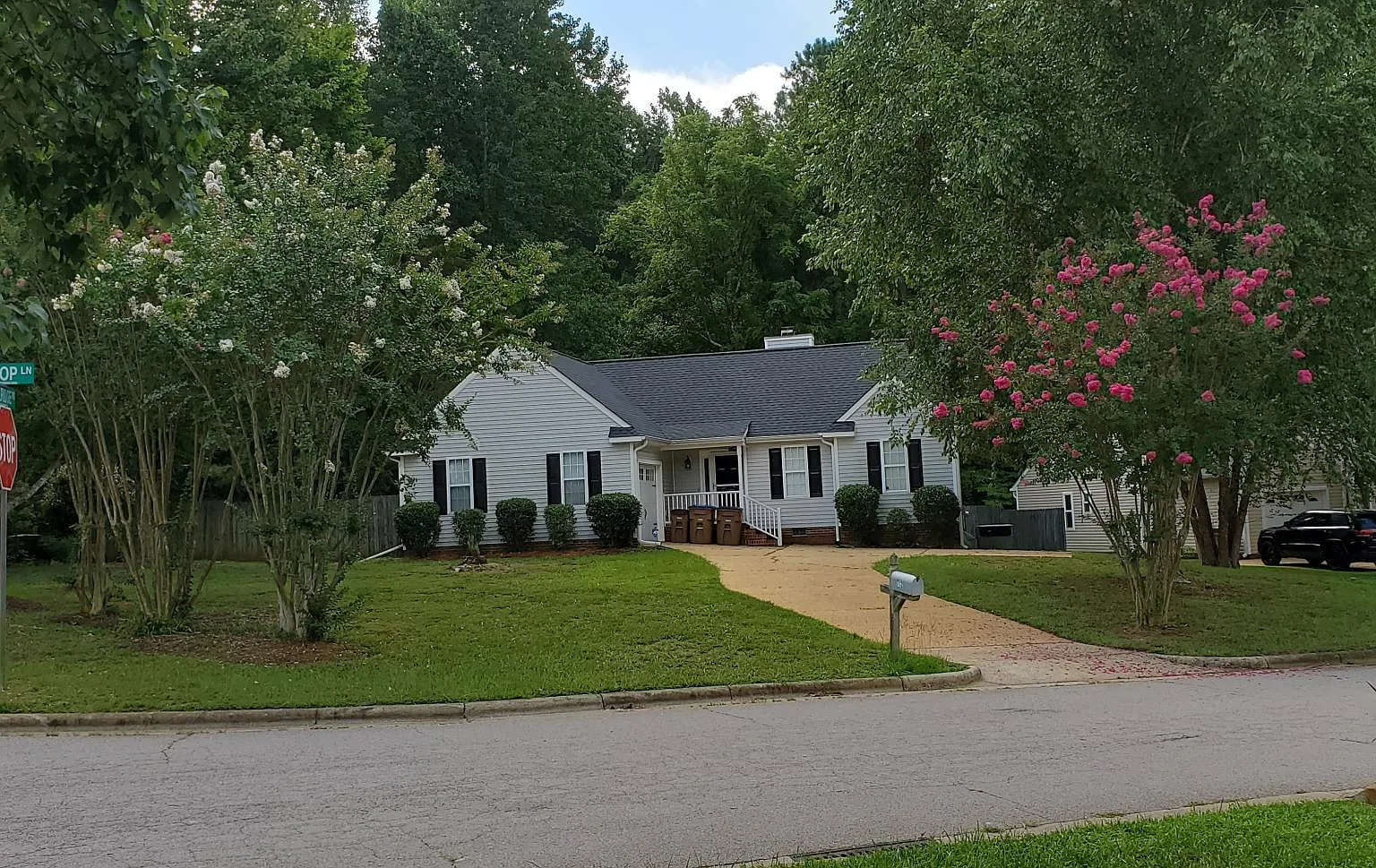 3 bed, 1208 sqft, $3,500 — Photo 1