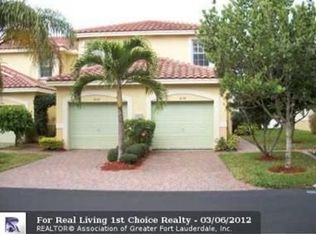 4135 Crystal Lake Dr, Pompano Beach, FL 33064