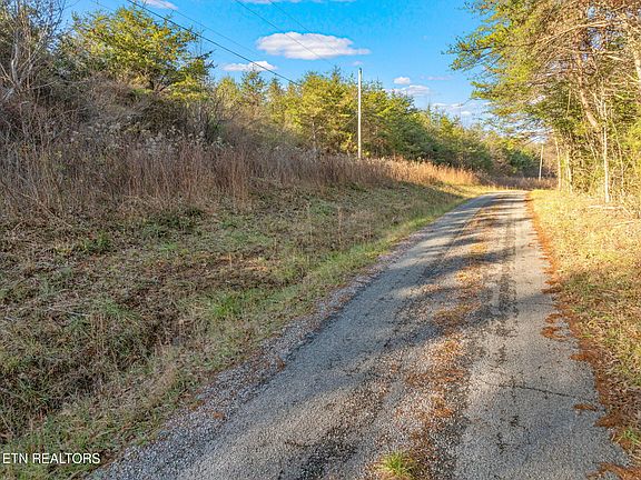 3rd image of Grievers Chapel Rd