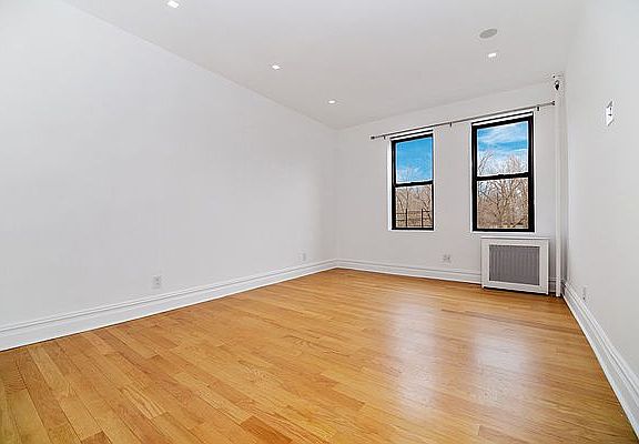 5th image of 61 Eastern Pkwy APT 5A