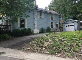 61 Mill St, Le Roy, NY 14482