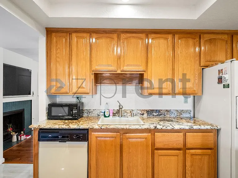 1904 Pomar Way — Photo 13