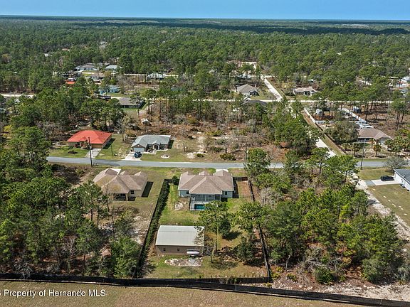 2nd image of 17478 Maberly Rd