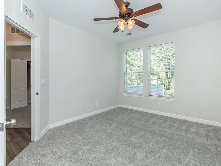 Stonehaven Overland Park — Photo 40