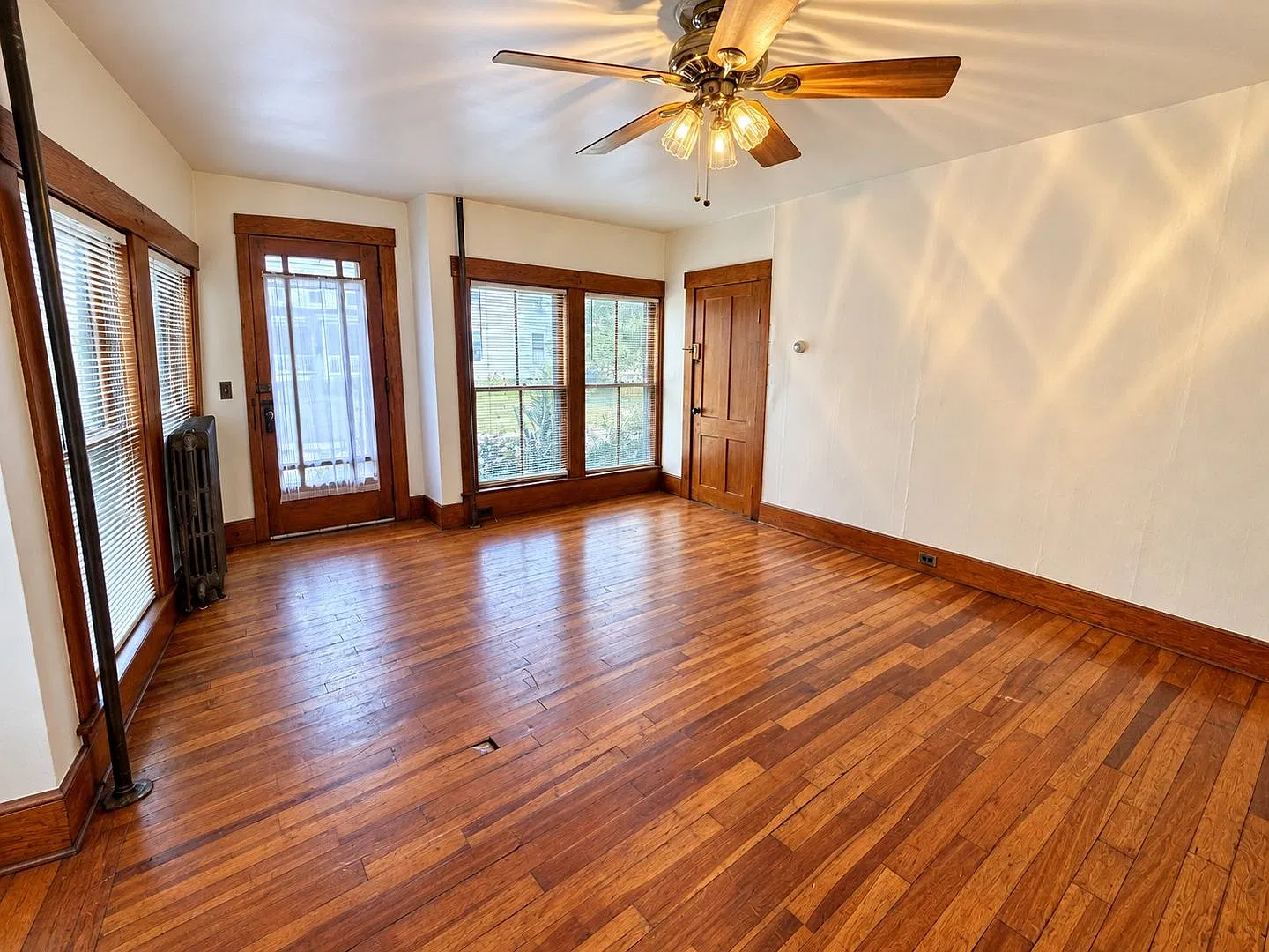 58 Oak Street — Photo 2