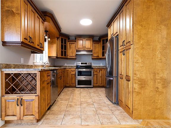 4th image of 927 Mapleton Rd
