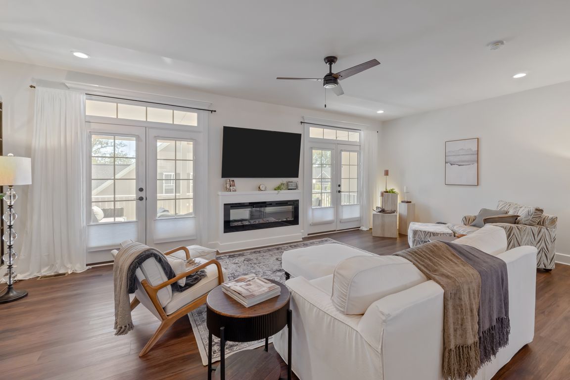 next background image