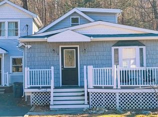 4 Lake Dr, Stanhope, NJ 07874