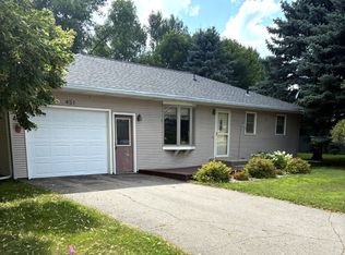 451 Elizabeth Ave, Lake Wilson, MN 56151
