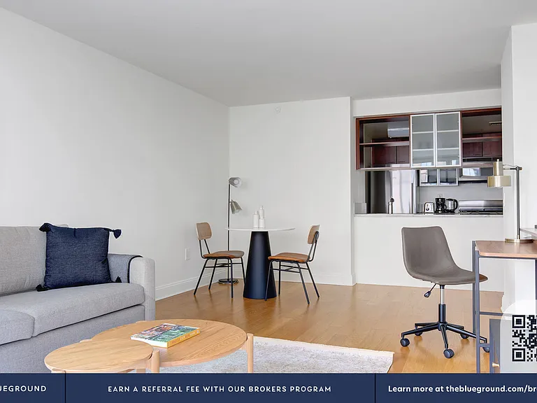 215 E 96th St #21J — Photo 4