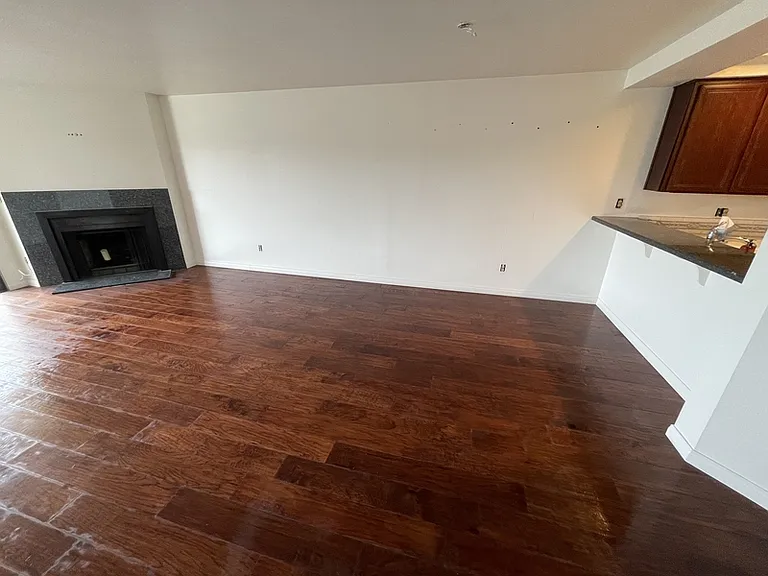 3098 Rue Dorleans #1-unit 205 — Photo 3