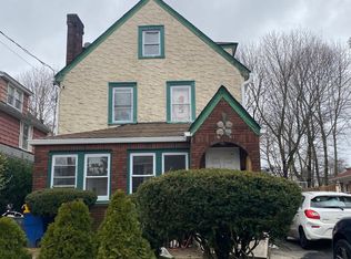 70 Forest Row, Great Neck, NY 11024